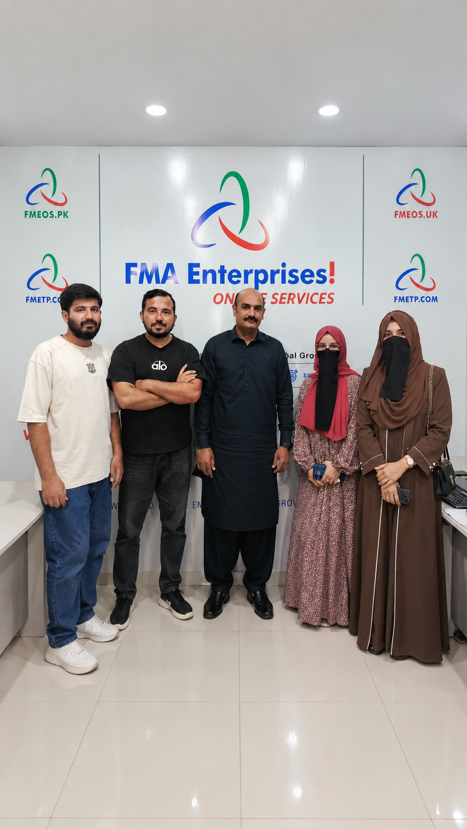 FMETP trainees working together